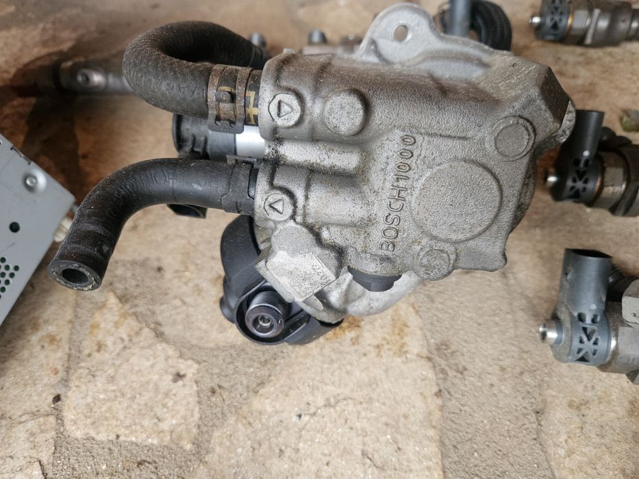 Помпа и дюзи за Vw Tigyan 2013god