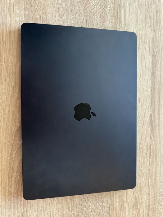 Macbook air m2 15,3