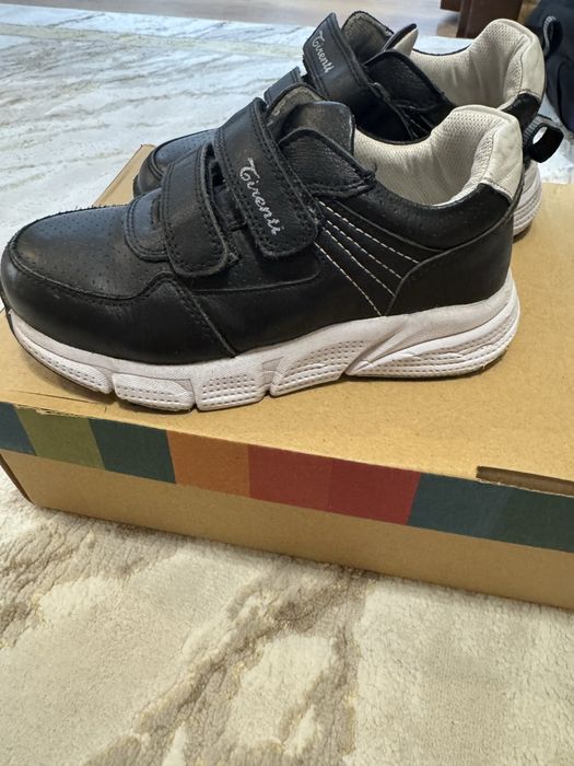 Кроссовки кожа. Турция