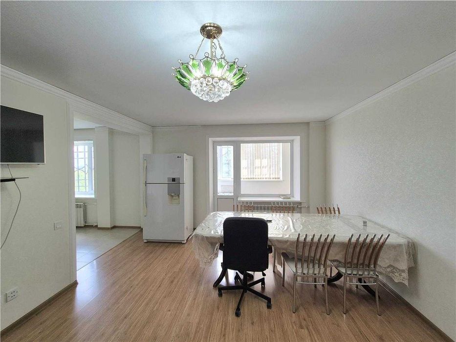 Продам 6 комн. квартиру площадью 190 кв.м.
