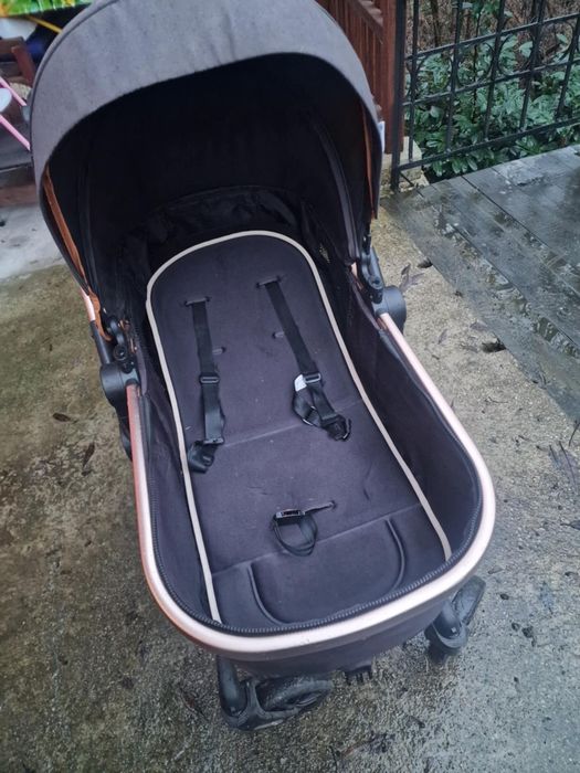 Количка бебе колицка