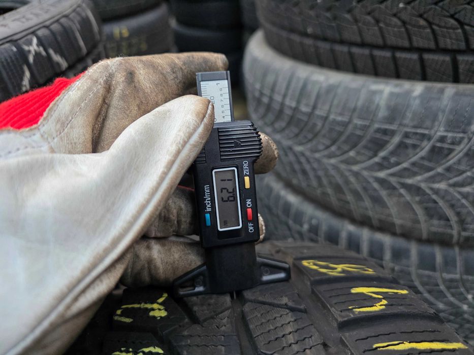 2бр Зимни гуми 225 40 19 - Continental Runflat BMW - DOT 2022