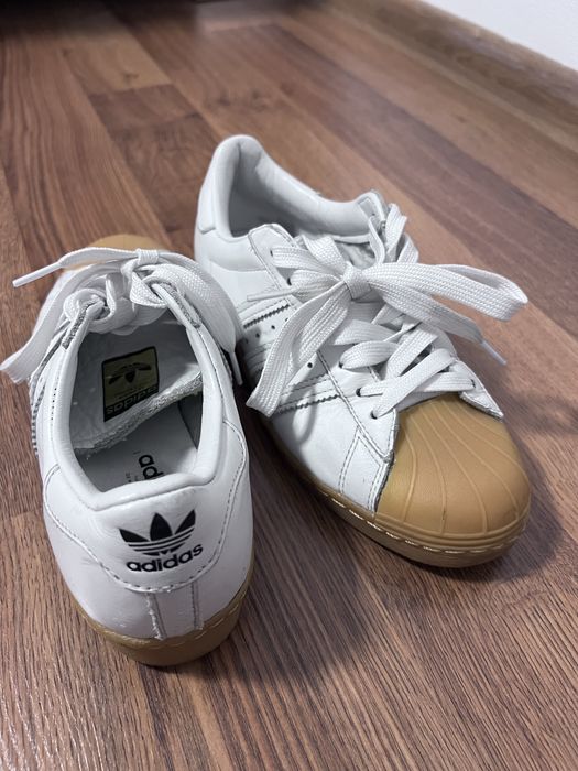 Adidas Superstar