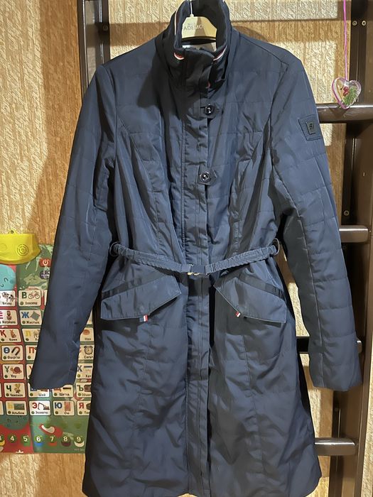 Продам женскую куртку