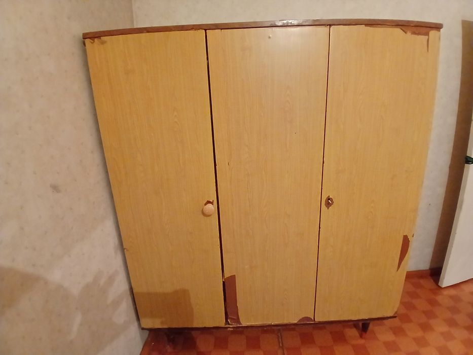 Отдам даром мебель