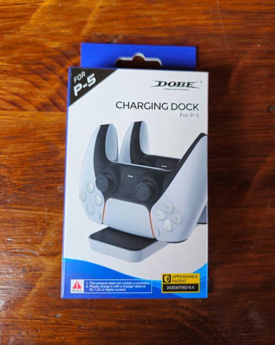 Зарядно за джойстик/ Charging dock за PS5 контролер