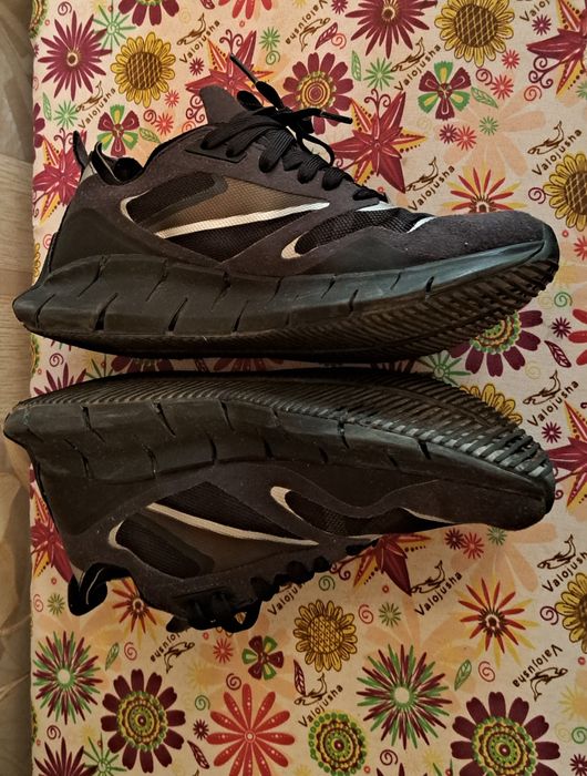 Кроссовки фирма Reebok оригинал,  размер 38.5