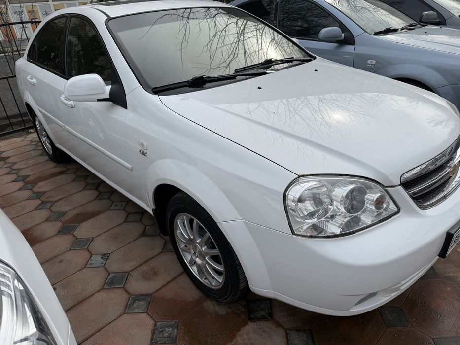 Lasetti AT 2013 yil 1,6 mator kraska tozza