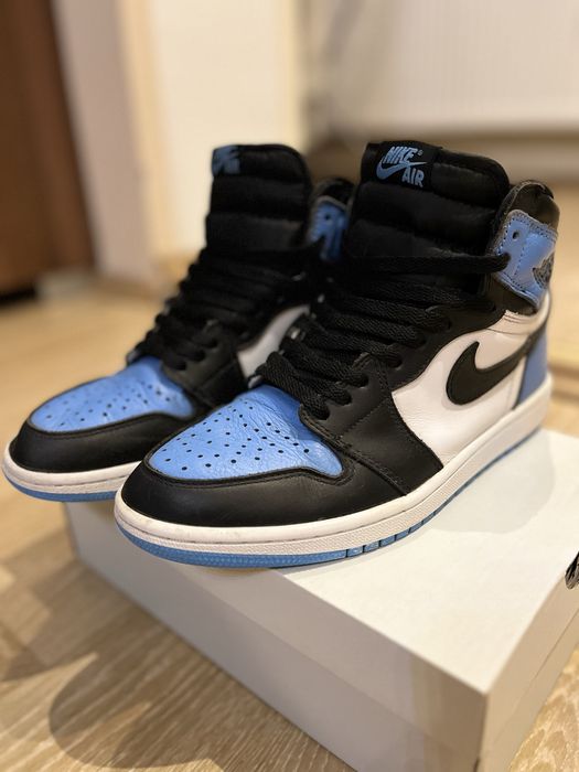 Air Jordan 1 High UNC Toe