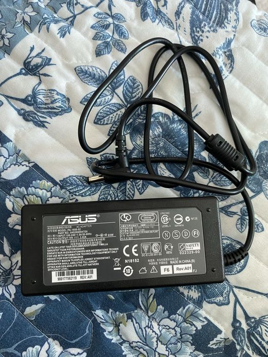 Блок питания Для ноутбукa ASUS