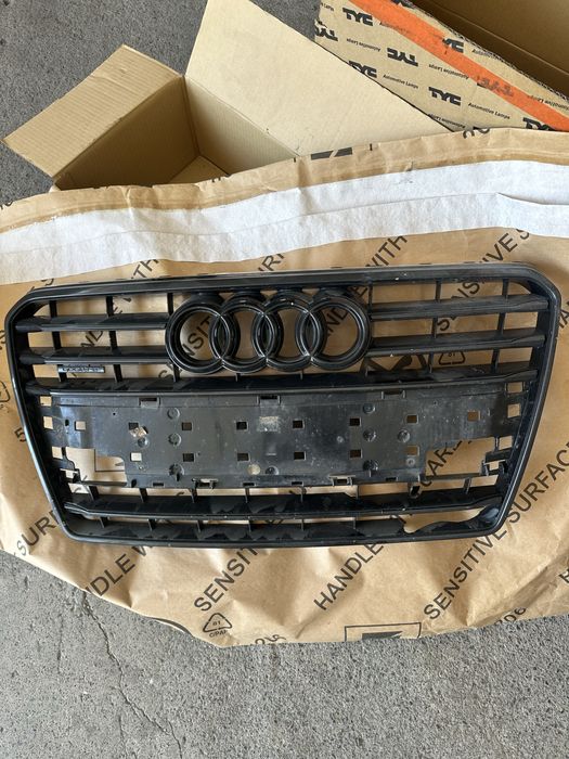 Audi A7 facelift S line предна решетка Оригинална