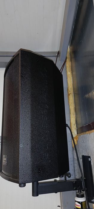 Усилвател   Behringer със пулт и колони