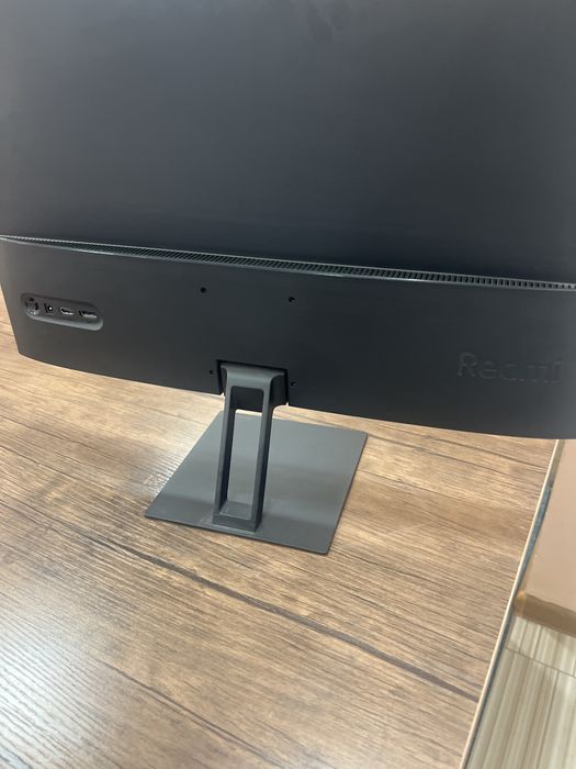 Redmi monitor office uchun