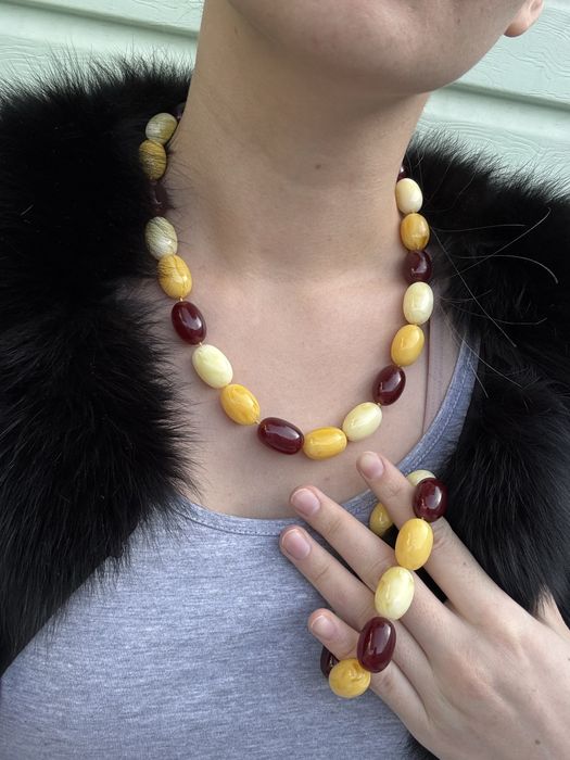 Комплект из янтаря