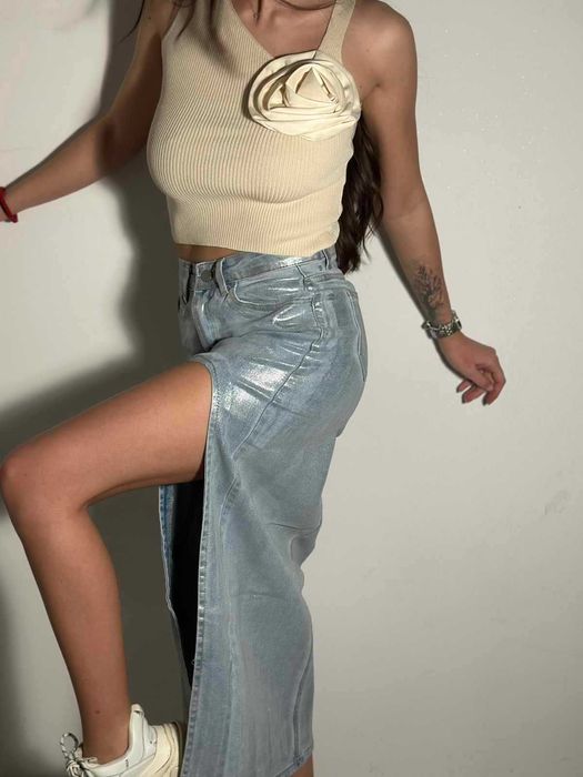 Продавам дълга пола