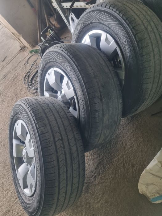 Шины с дисками на пикап летние