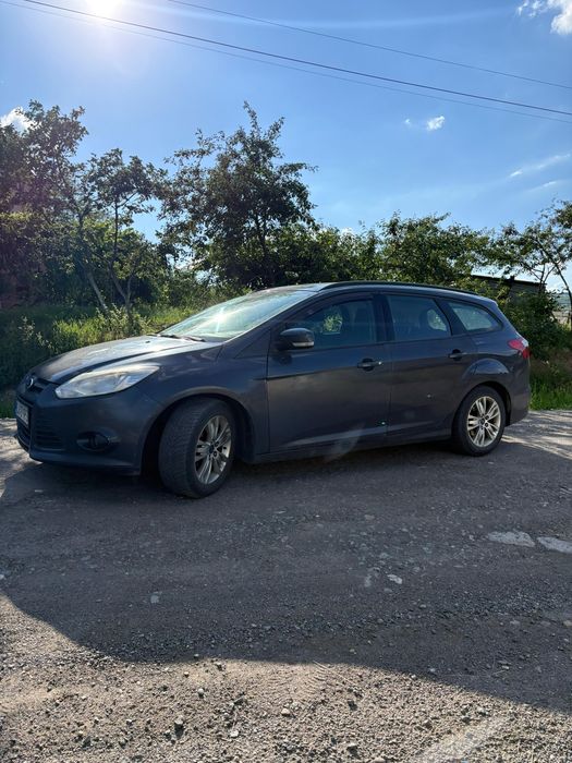 FORD Focus 2013 — imagine 3