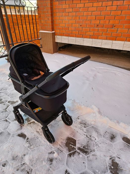 Продам коляску 2 в 1