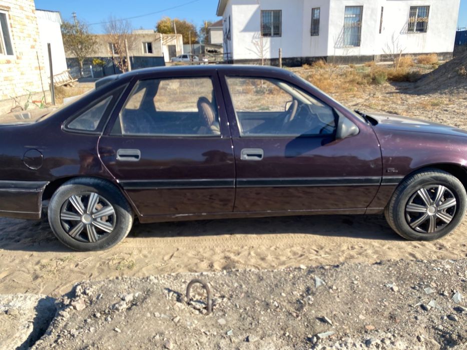 Опель Вектра 1992 г.в. 1.8л