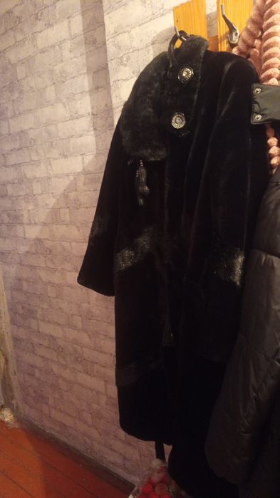 Продам шубу  Срочно