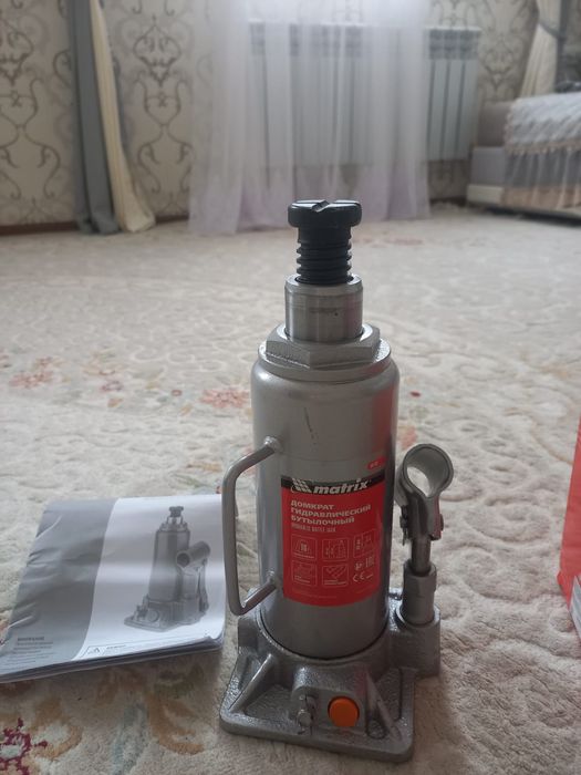 Домкрат 10т автозапчасти