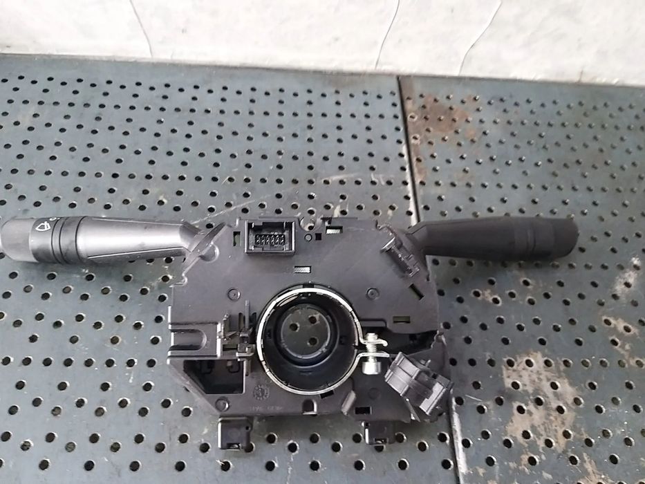 Bloc manete semnalizare stergator parbriz iveco daily 6 05802499910