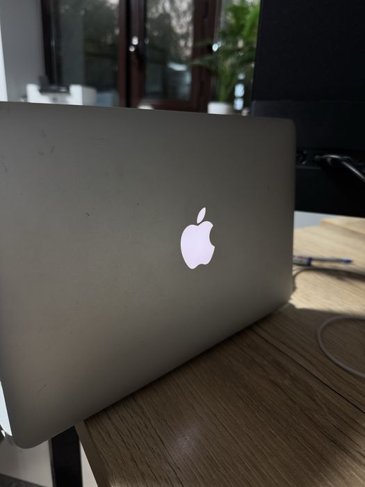 MacBook Air (11-inch, Mid 2013)