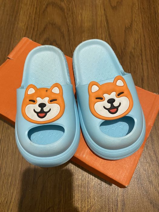 Детские тапочки новые