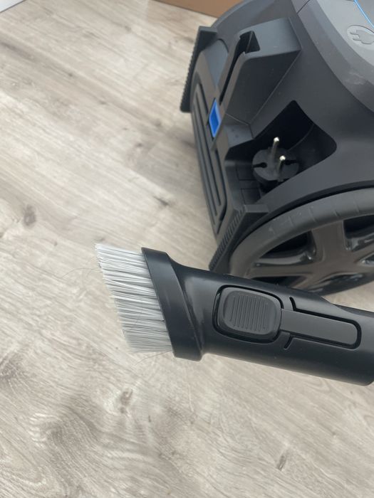 Aspirator Phillips fara sac, nou