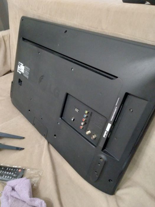 LG televizor 32 duym