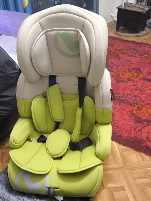 Продаётся детское автокресло