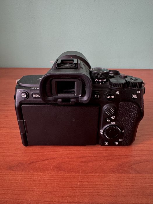 Продается Sony A7 4 / Sony A7 lV + kit 28-70mm