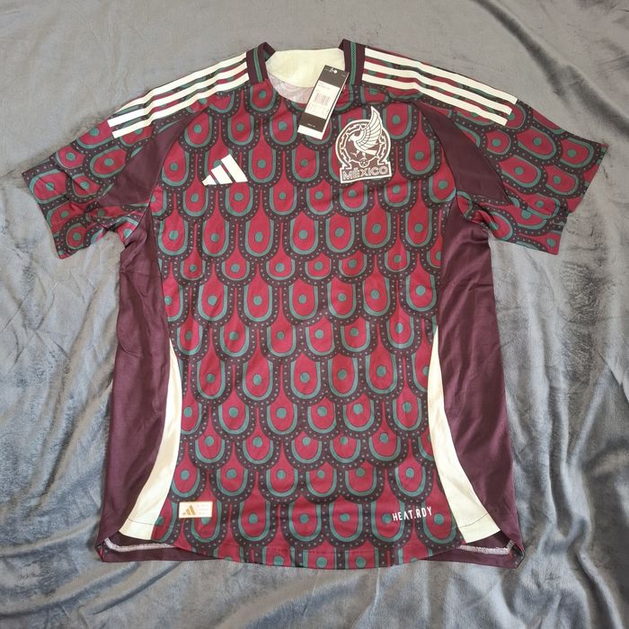 ADIDAS тениска на Mexico НОВА