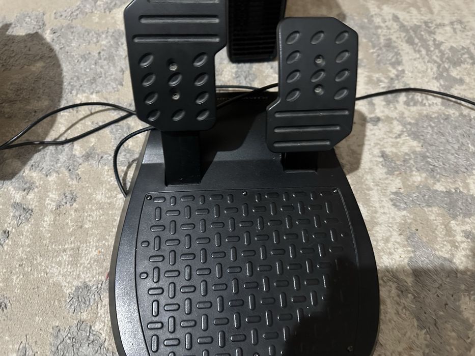 Xbox 360 S + 2 джойстика + руль и педали