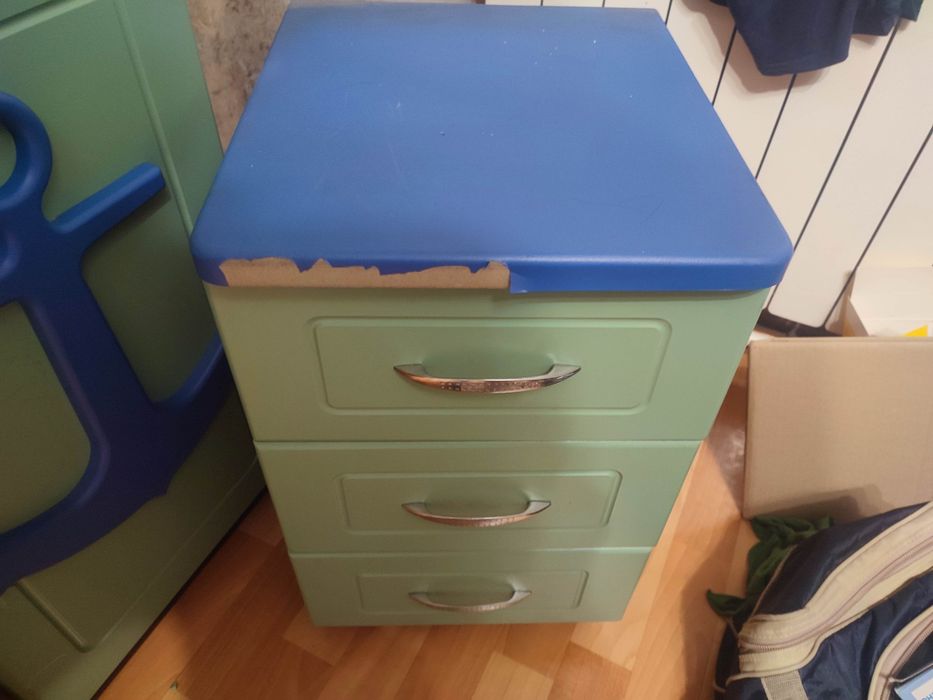 Стенка в детскую