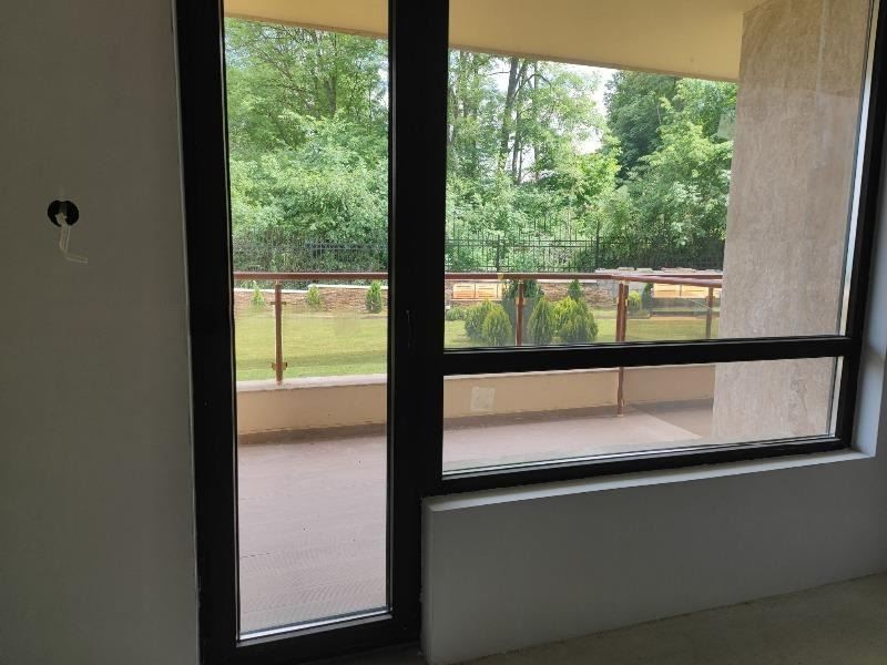 Тристаен апартамент в нова, бутикова сграда! м-т Детски град!