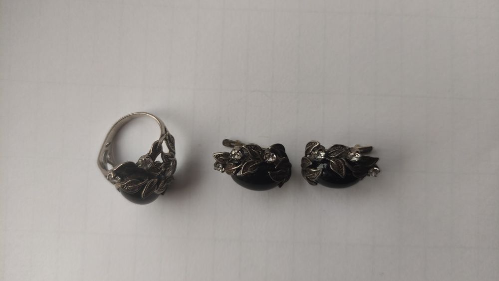 Кольцо и серьги из серебра с обсидианом