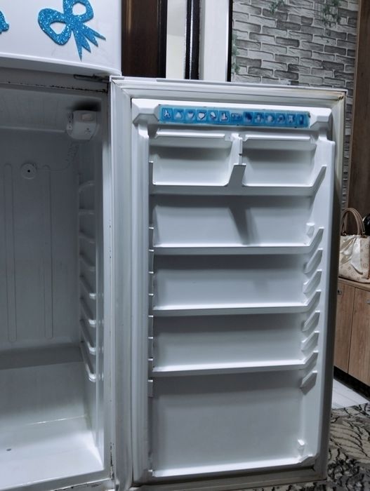 Arzon narxda muzlatgich sotiladi muzxona pastki muz xona alo darajada