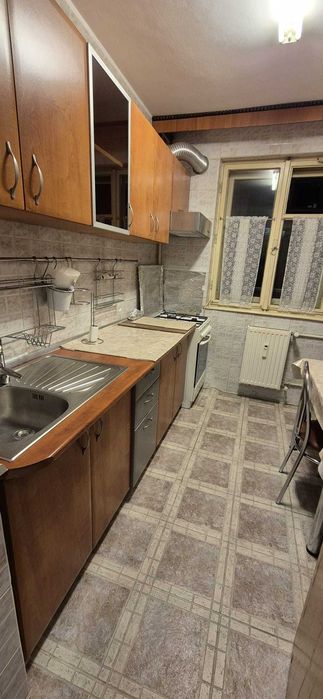 Vand / schimb apartament 3 camere zona Favorit Drumul Taberei sector 6