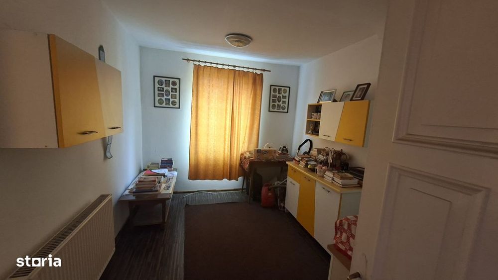 Vanzare un etaj de casă situat ultracentral