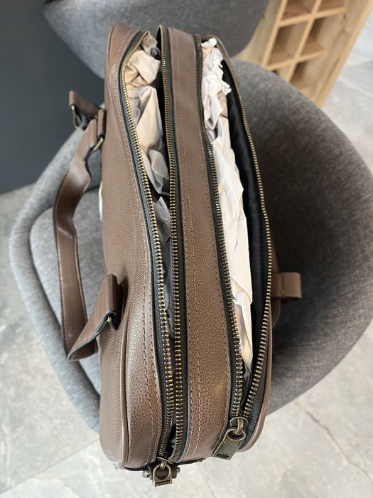 Чисто нова мъжка чанта Zara