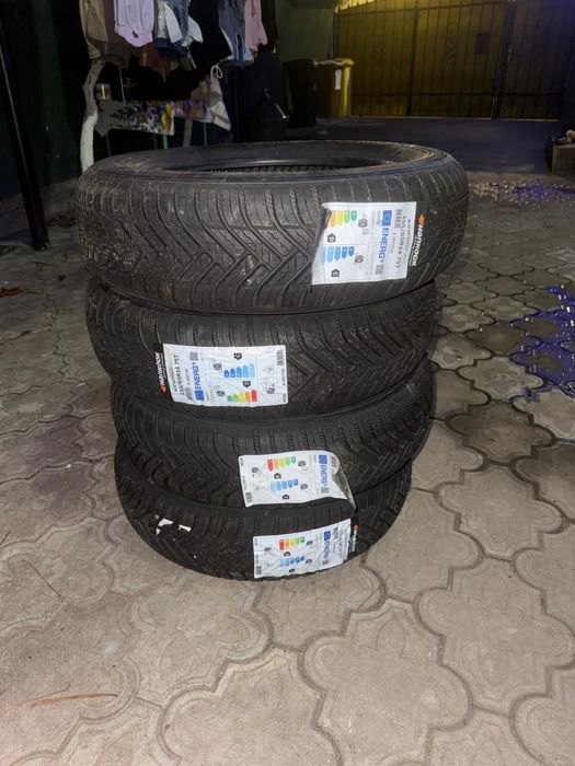 Vand cauciucuri noi !