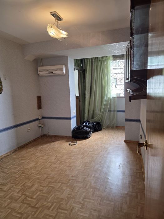 Продается 3-х комнатная квартира . Дархан.