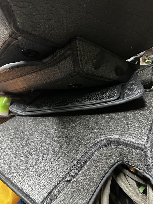 Продам новый 3 Д коврик для Камри 70/75