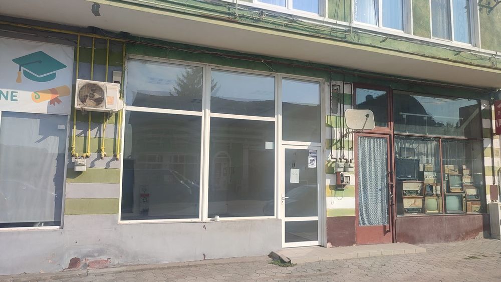 Spatiu comercial