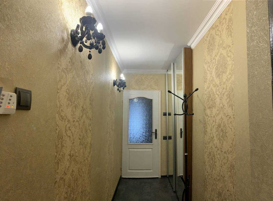 Дава се под наем Тристаен апартамент в Бургас, Лазур - 90 кв.м за 663 € - Снимка #6