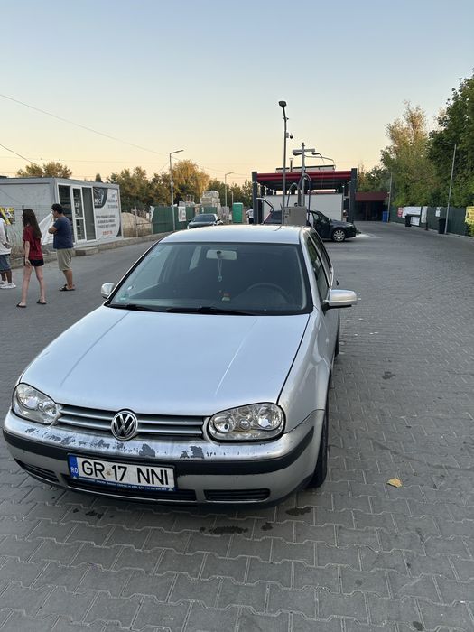 VOLKSWAGEN Golf 2000 — imagine 3