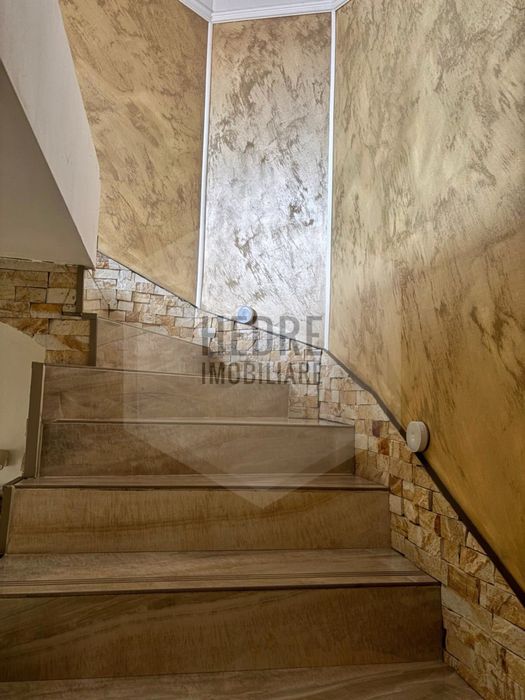 Vila de vanzare intr-o zona linistita