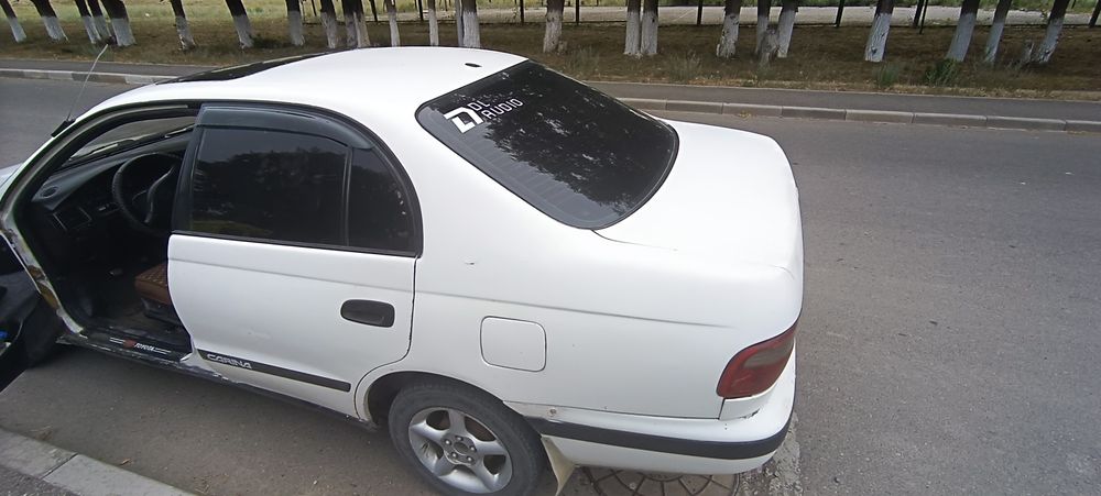 Продам Тоиота Карина е .