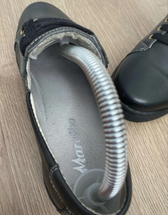 Pantofi din piele naturala marimea 38 negrii